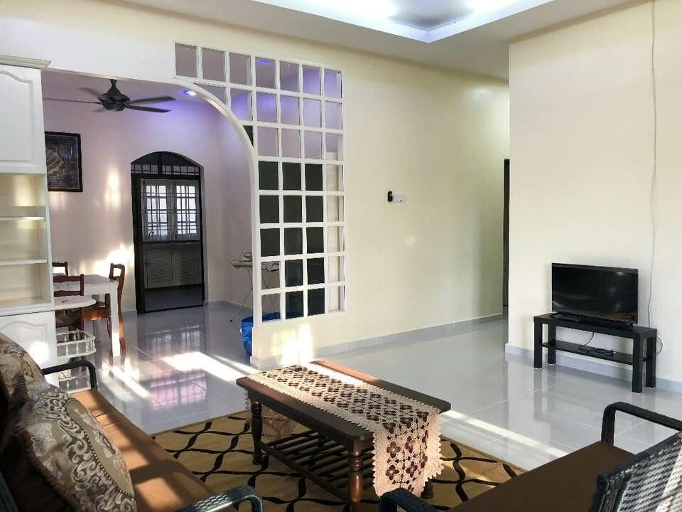 Family Homestay كُوالا تيرينغانو المظهر الخارجي الصورة